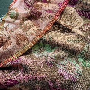 Vintage looking scarf/shawl